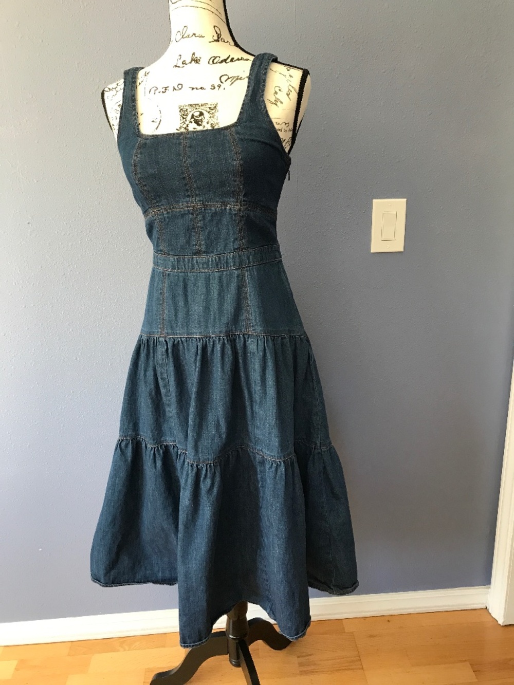 Banana Republic Outlet Denim Midi Dress size 2